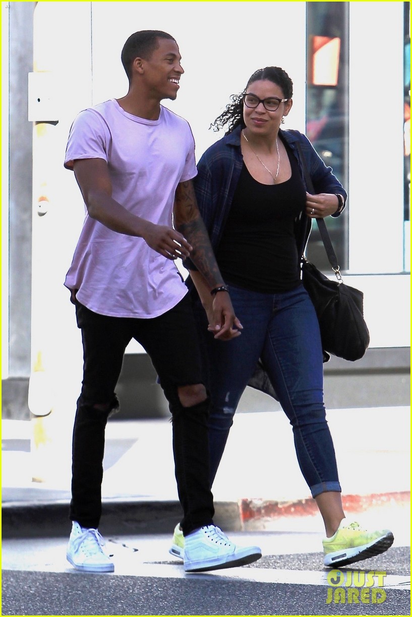 Jordin Sparks Couples Up With Husband Dana Isaiah For Holiday Shopping Photo 1125248 Photo