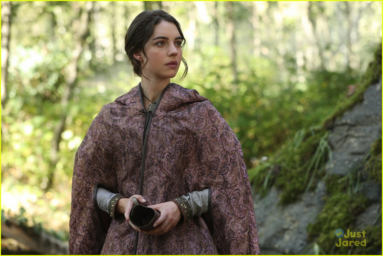 Did Adelaide Kane S Drizella Cast The Curse On Once Upon A Time Photo Photo