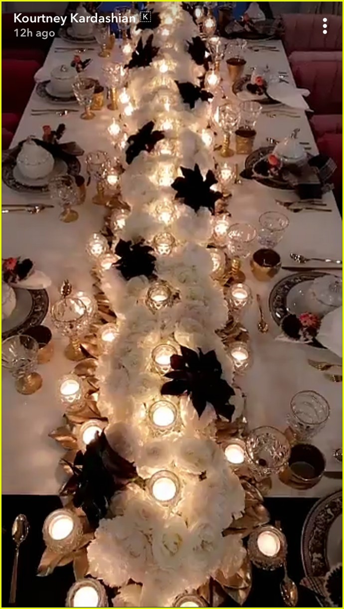Kylie Jenner Hosted Her Family for Thanksgiving Dinner! Photo 1124634