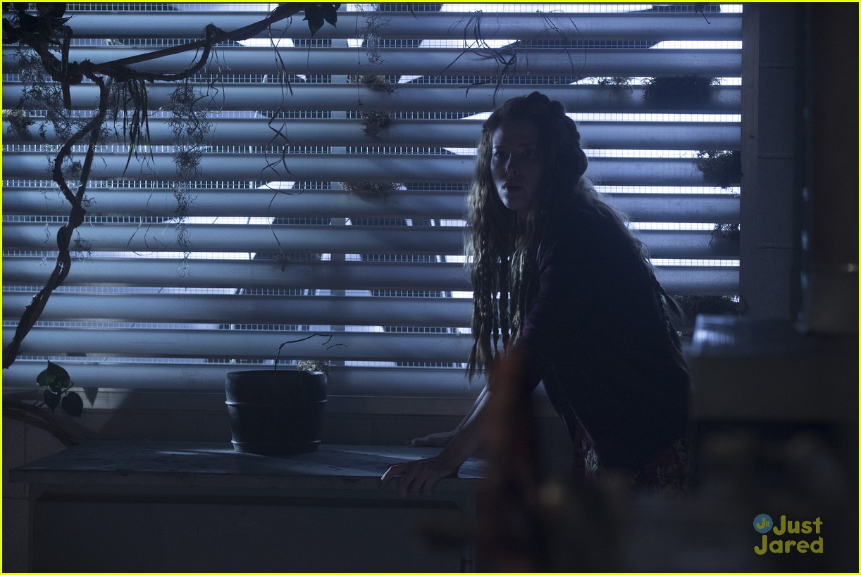 Adelaide Kane Once Upon A Time Full Sized Photo of adelaide kane once two eps witch drizella 63