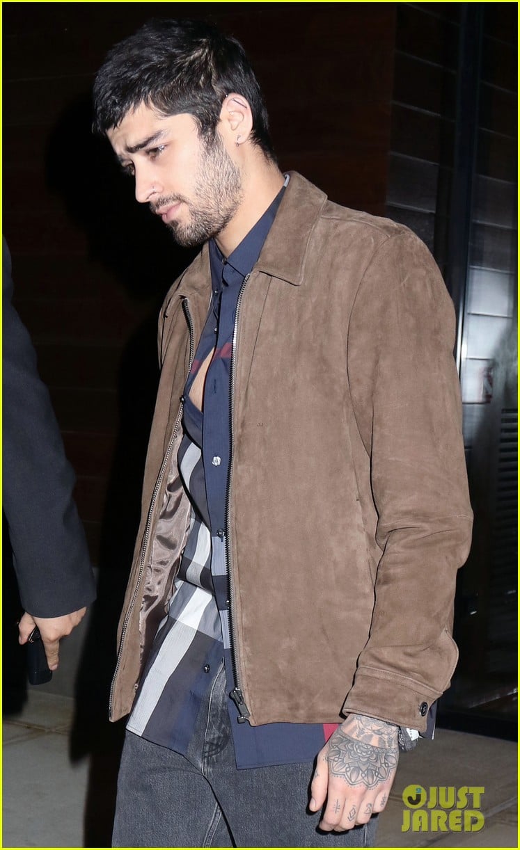 Full Sized Photo Of Zayn Malik Steps Out After Two Year Anniversary 06 Zayn Malik Heads Out 