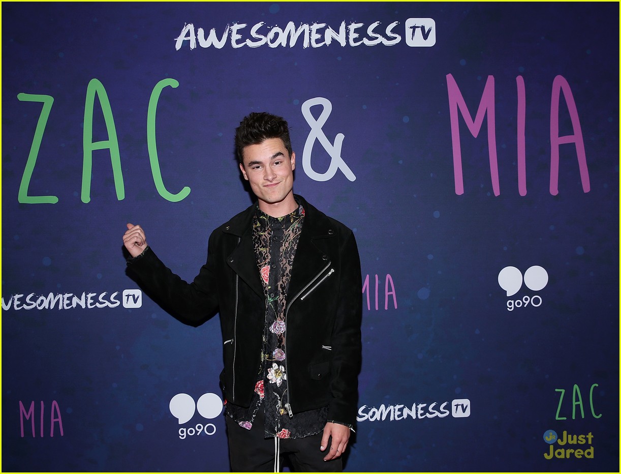 Full Sized Photo of kian lawley anne winters zm premiere pics 07 | Kian