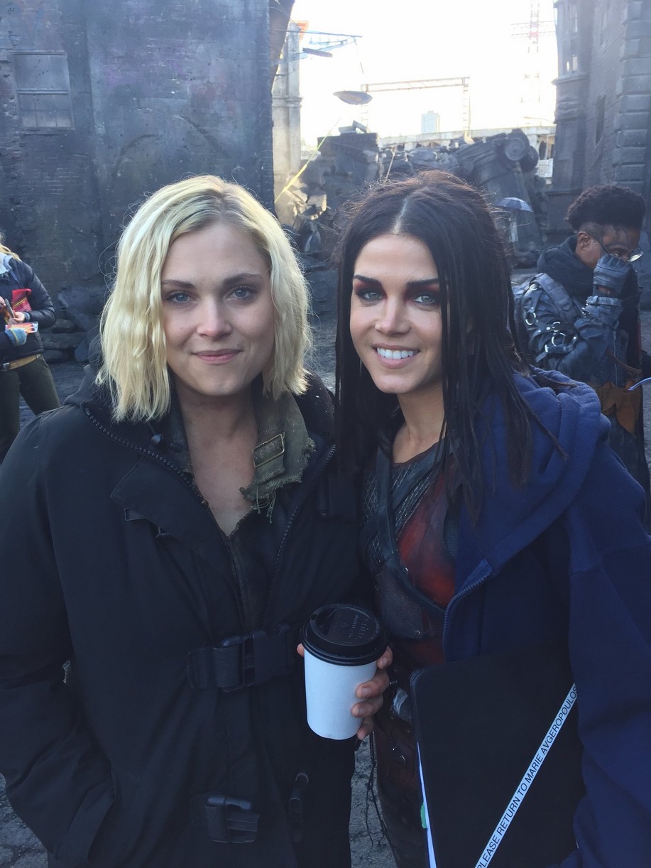 ‘The 100’ Showrunner Shares A Ton of BTS Pics From Season 5 | Photo