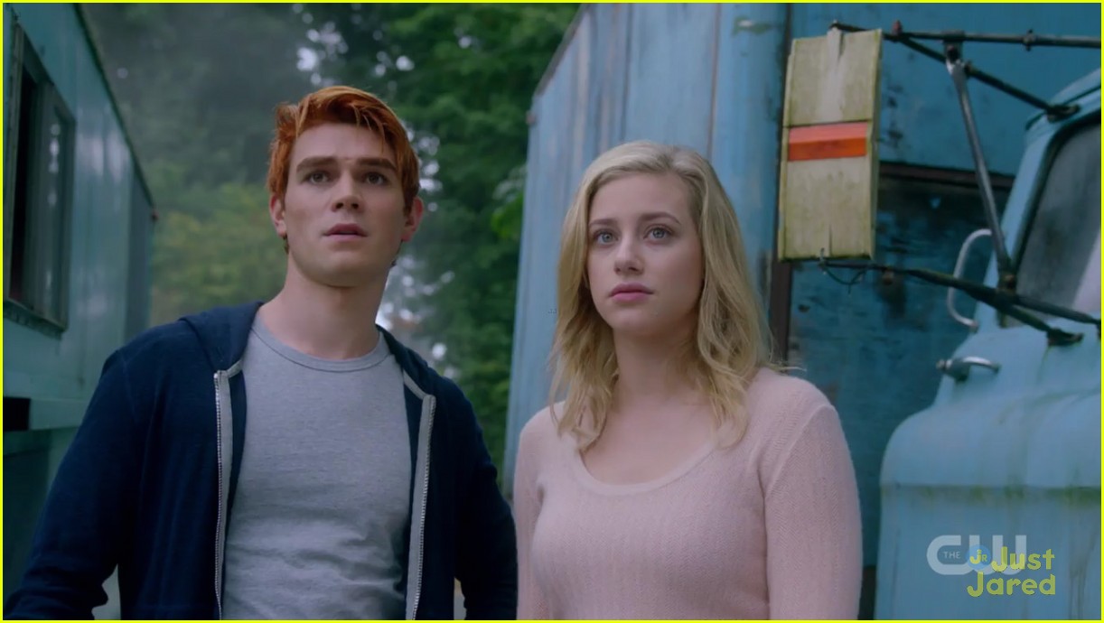 Lili Reinhart And Kj Apa Dish About What Betty And Archies Kiss In Riverdale Really Means Photo