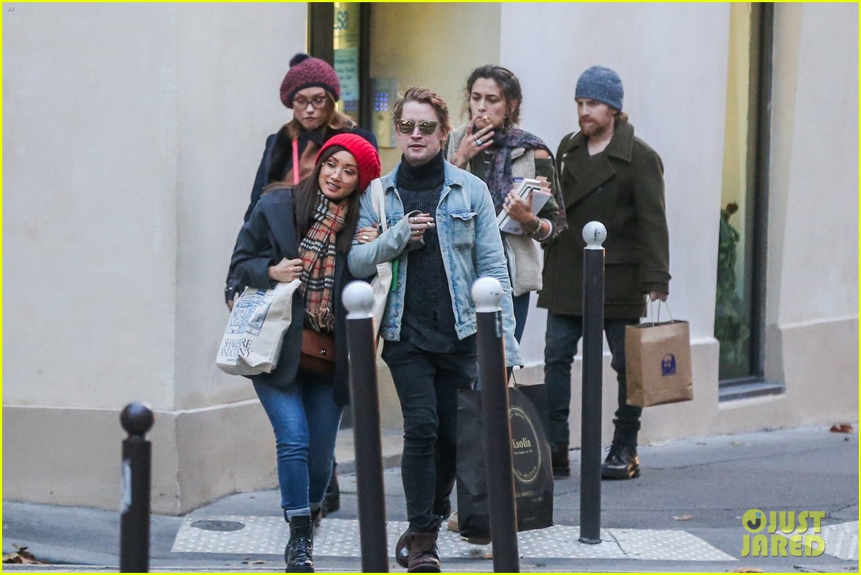 Brenda Song Looks So Happy With Boyfriend Macaulay Culkin Photo 1127297 Photo Gallery 1117