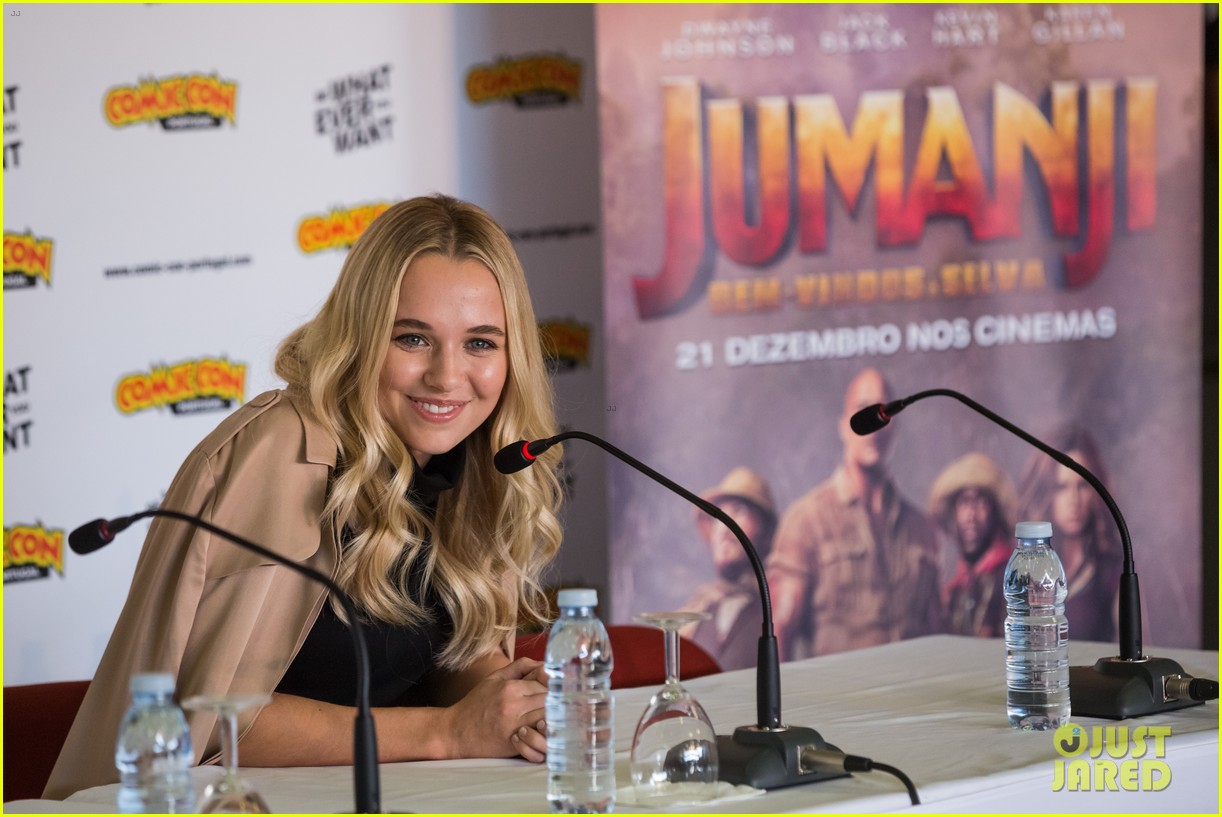 Madison Iseman Promotes 'Jumanji' At Comic Con Portugal! | Photo