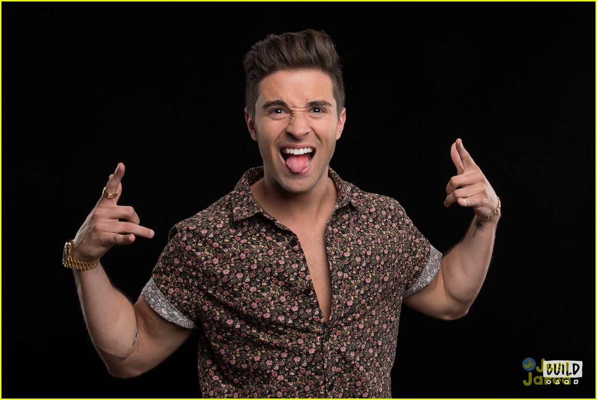 Full Sized Photo of jake miller build series appearance 06 | Jake