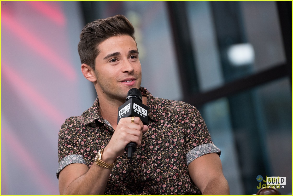 Full Sized Photo of jake miller build series appearance 16 | Jake