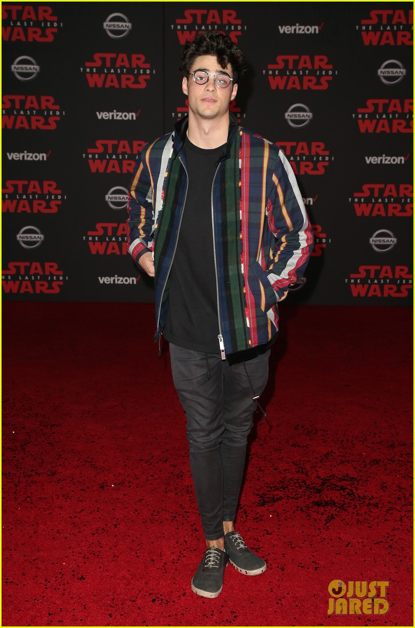 Full Sized Photo of jenna ortega booboo stewart star wars last jedi