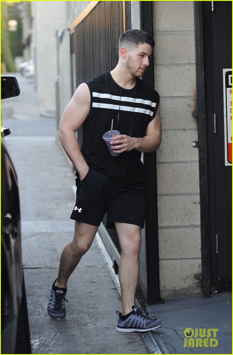 Nick Jonas' Muscles Look So Buff Even Before His Workout! 