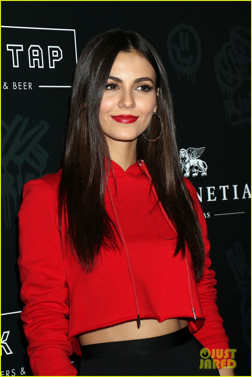 Victoria Justice is Red-Hot at Black Tap Grand Opening in Vegas | Photo