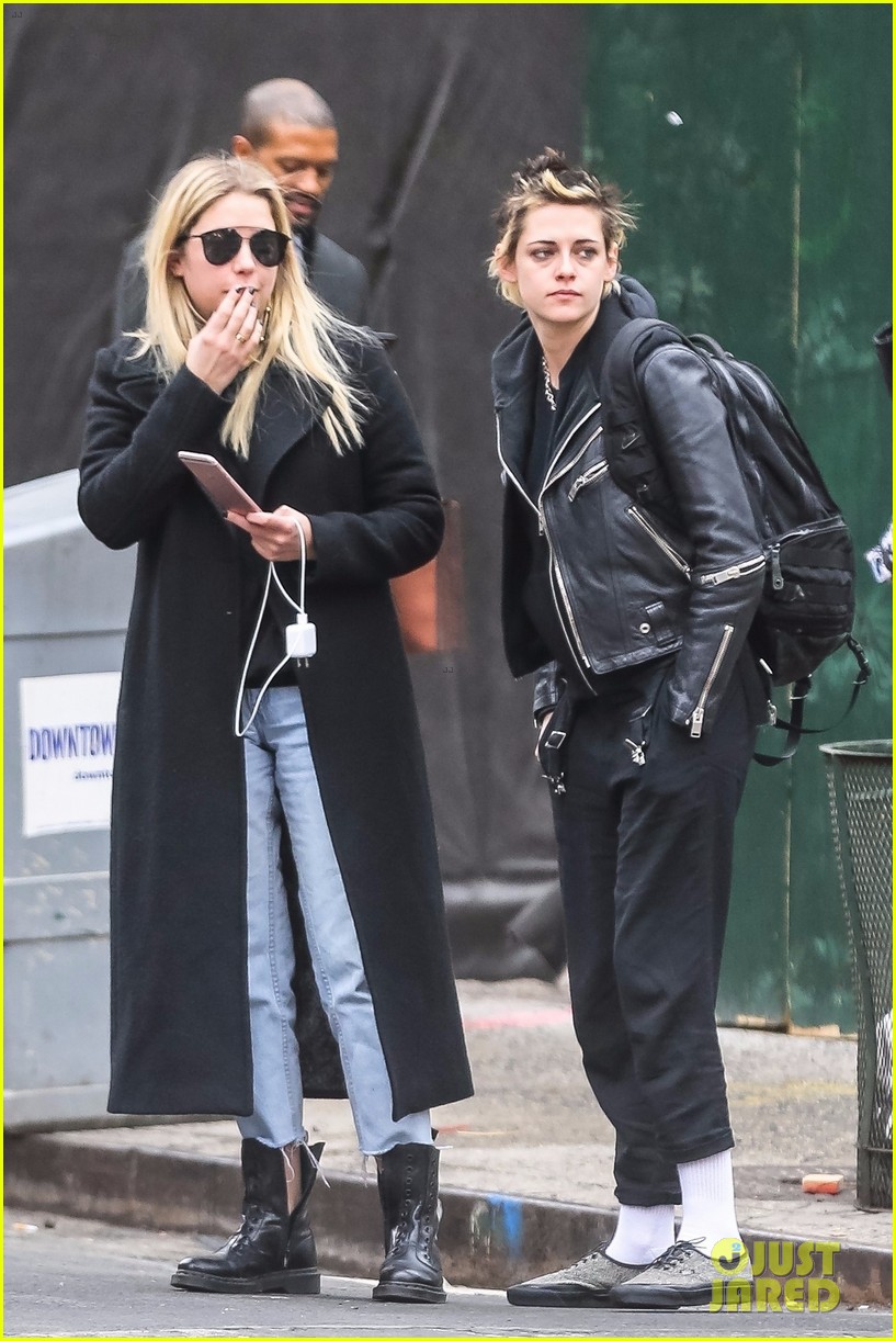 Full Sized Photo of kristen stewart ashley benson 03 | Ashley Benson