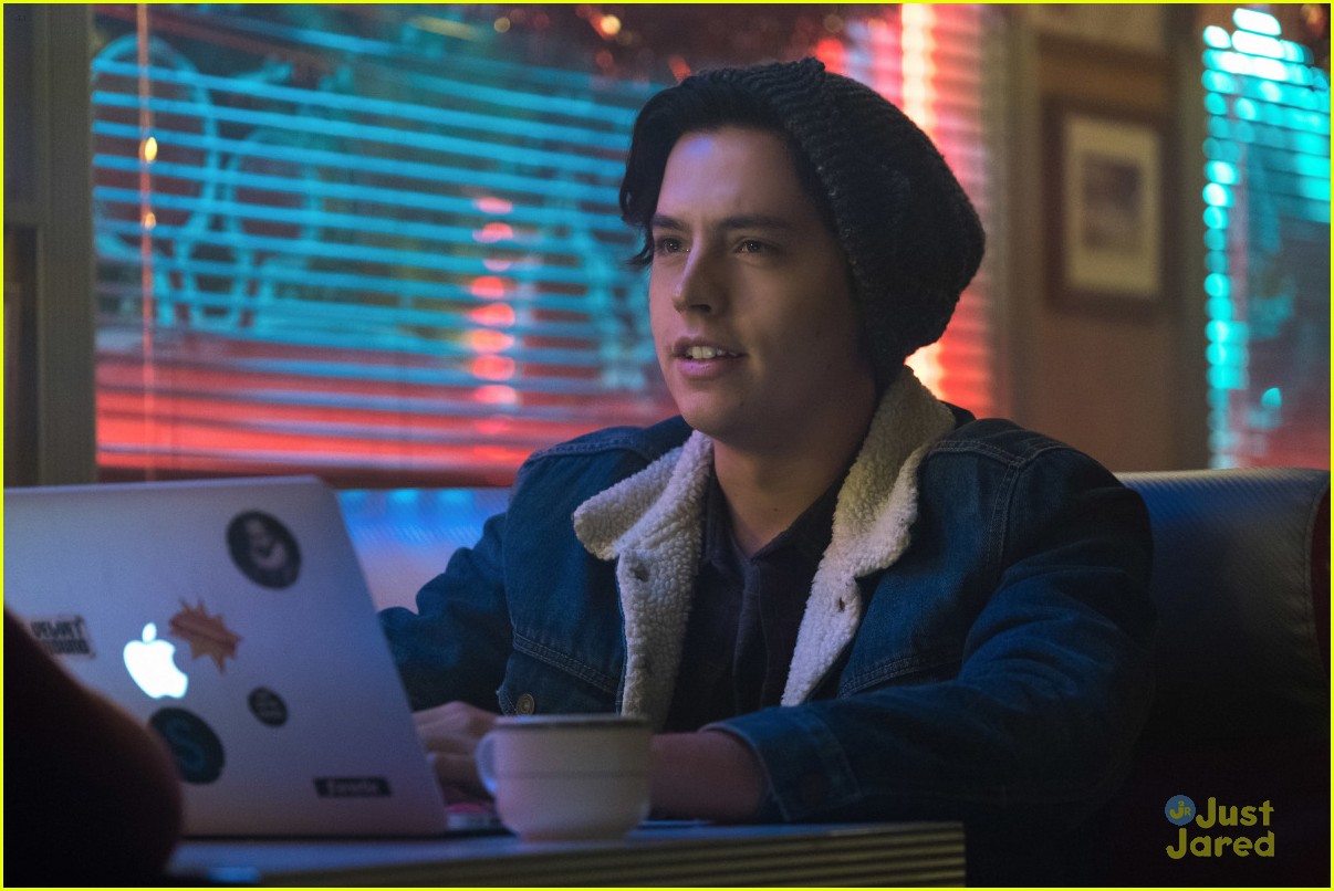 Betty's Serpent Dance on 'Riverdale' Was Supposed to Make You