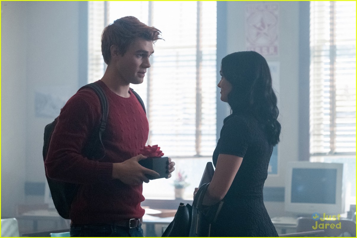 Betty's Serpent Dance on 'Riverdale' Was Supposed to Make You