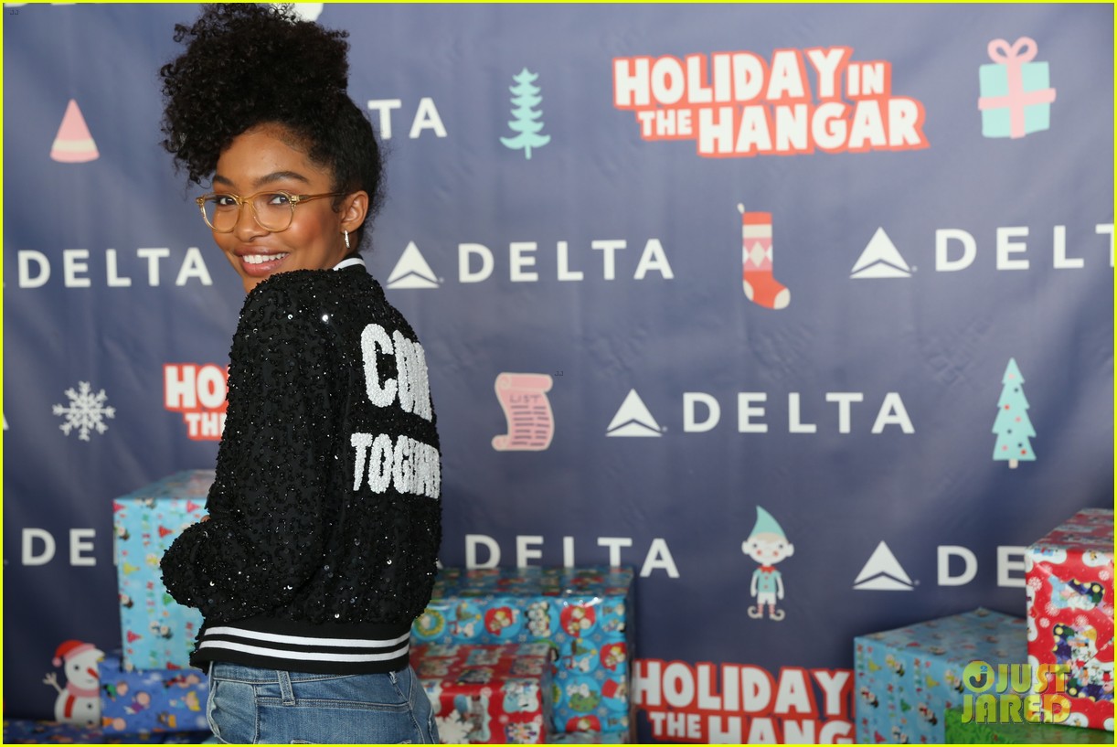 Full Sized Photo of yara shahidi surprises kids at holiday in the