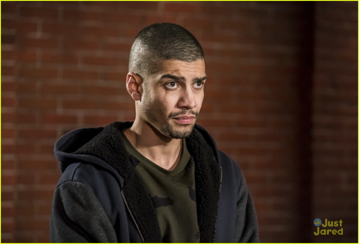 Arrow S Echo Kellum Previews Team Split On Winter Return Tonight