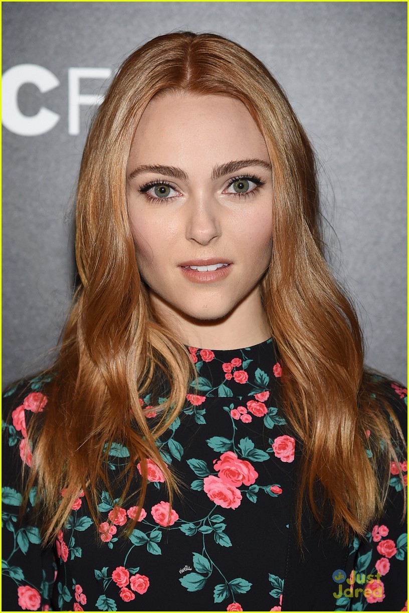 AnnaSophia Robb Hits Premiere For New Flick 'Freak Show' in NYC | Photo ...