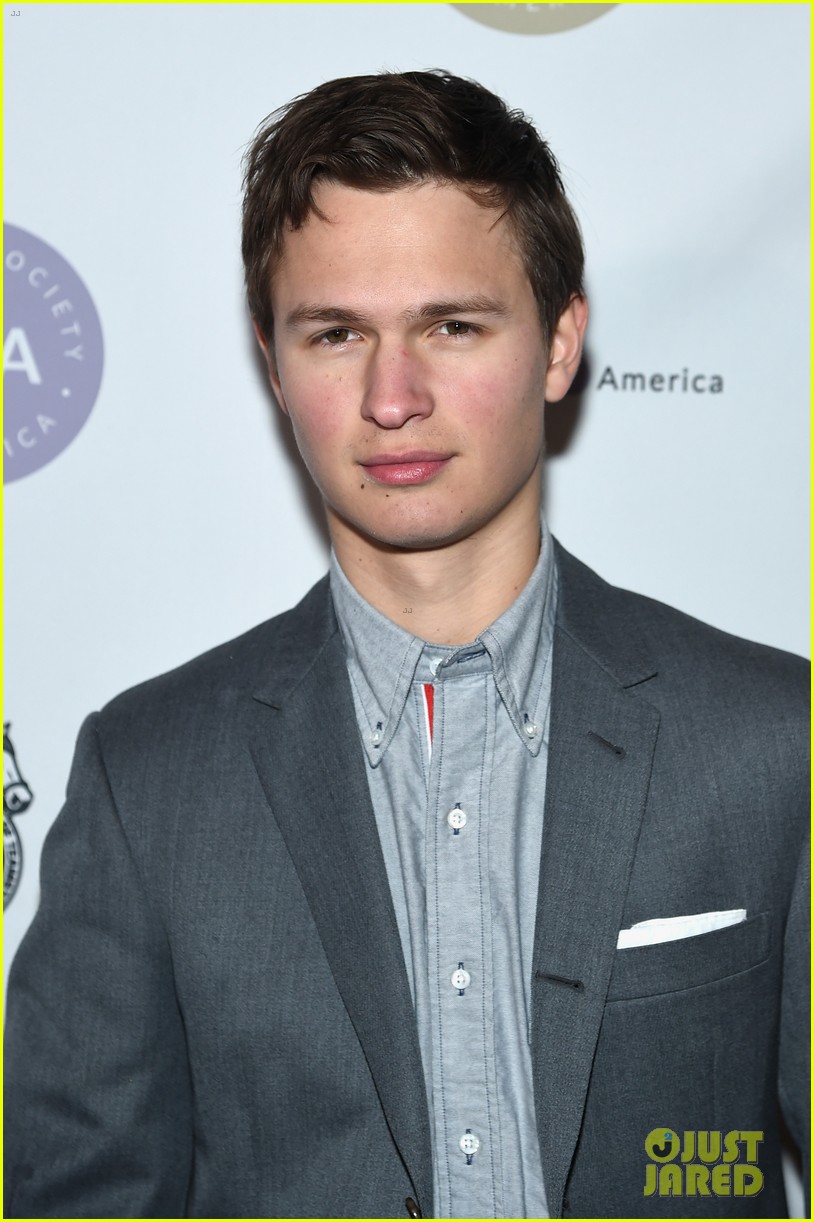 Ansel Elgort Suits Up for Artios Awards 2018 | Photo 1133589 - Photo ...