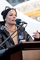 halsey shares powerful poem at womens march 2018 in nyc 04