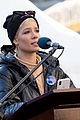 halsey shares powerful poem at womens march 2018 in nyc 05