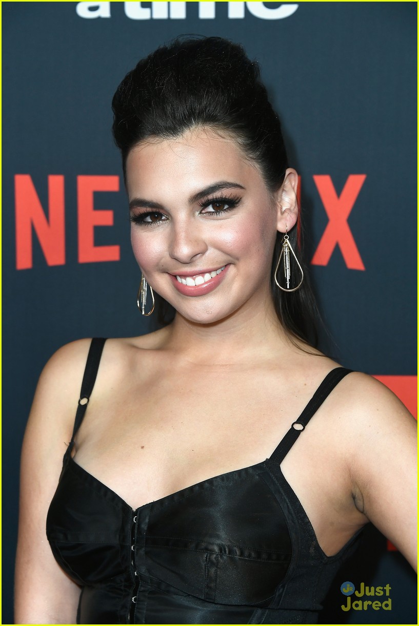 Isabella Gomez Talks Elena's Love Story on Netflix's 'One Day at a Time ...