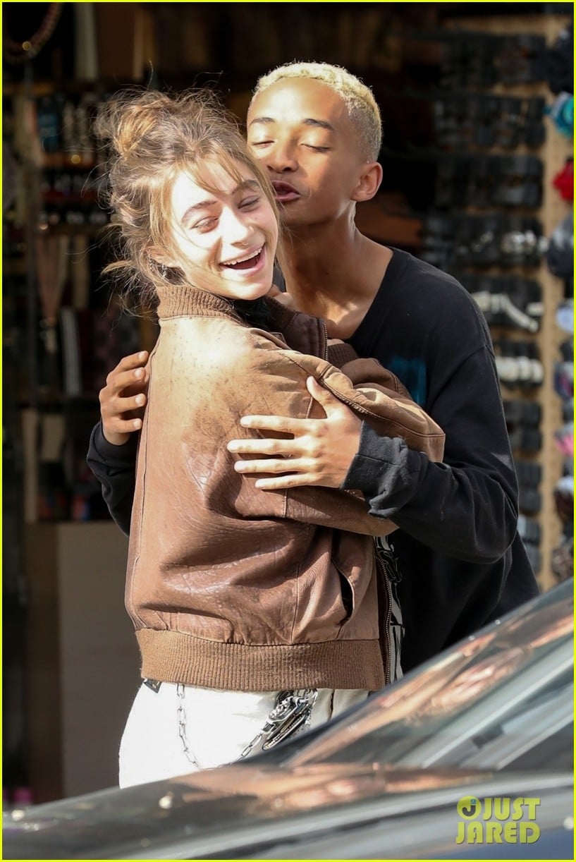 jaden smith girlfriend show some pda 01