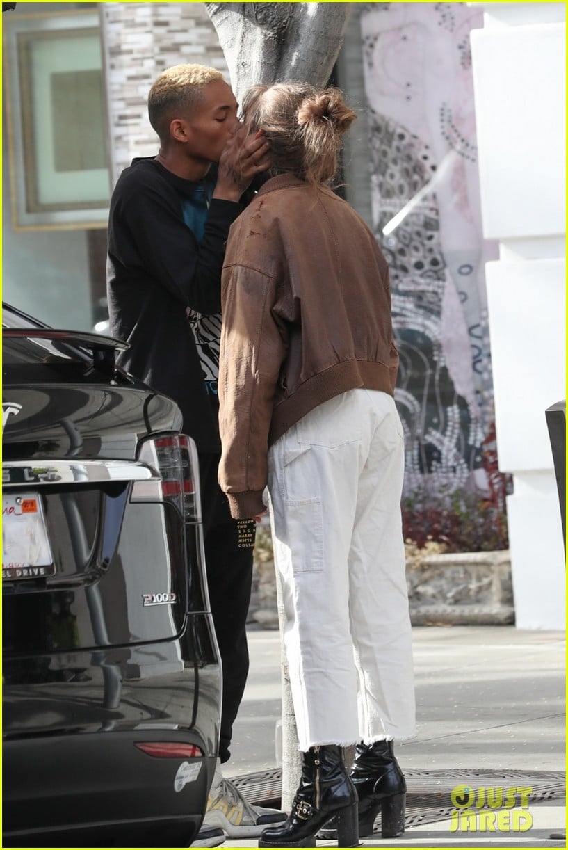 jaden smith girlfriend show some pda 02