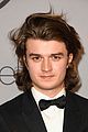 joe keery and girlfriend maika moroe couple up at instyles golden globes 2018 after party 08