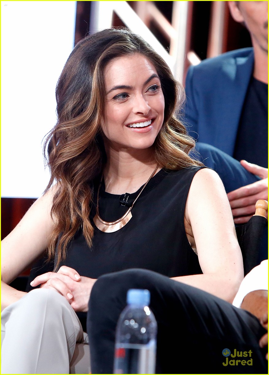 Full Sized Photo of lucy hale life sentence tca panel back vancouver 11