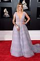 julia michaels stuns in plunging purple gown at grammys 2018 02