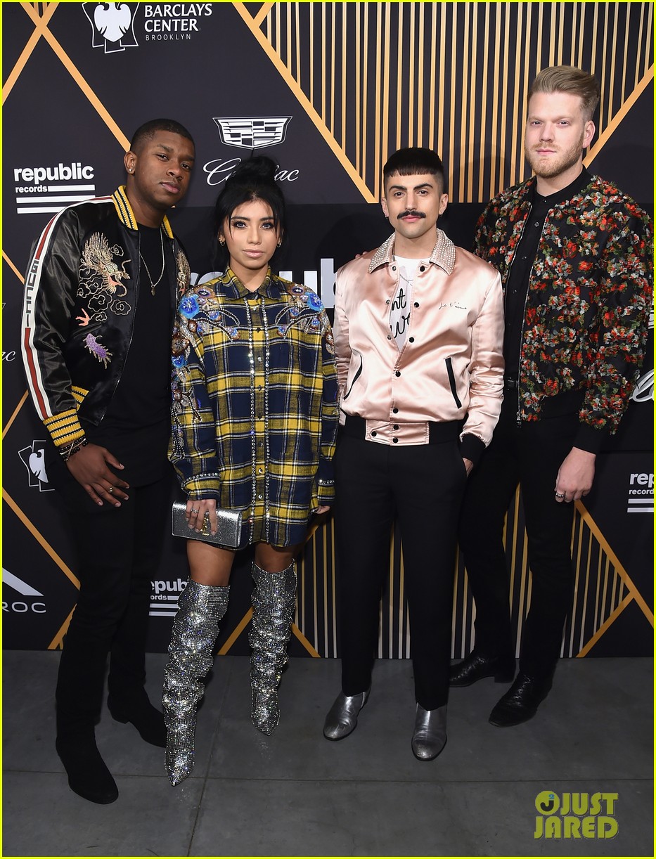 Full Sized Photo of pentatonix duo hit 2018 grammys 03 Pentatonix's