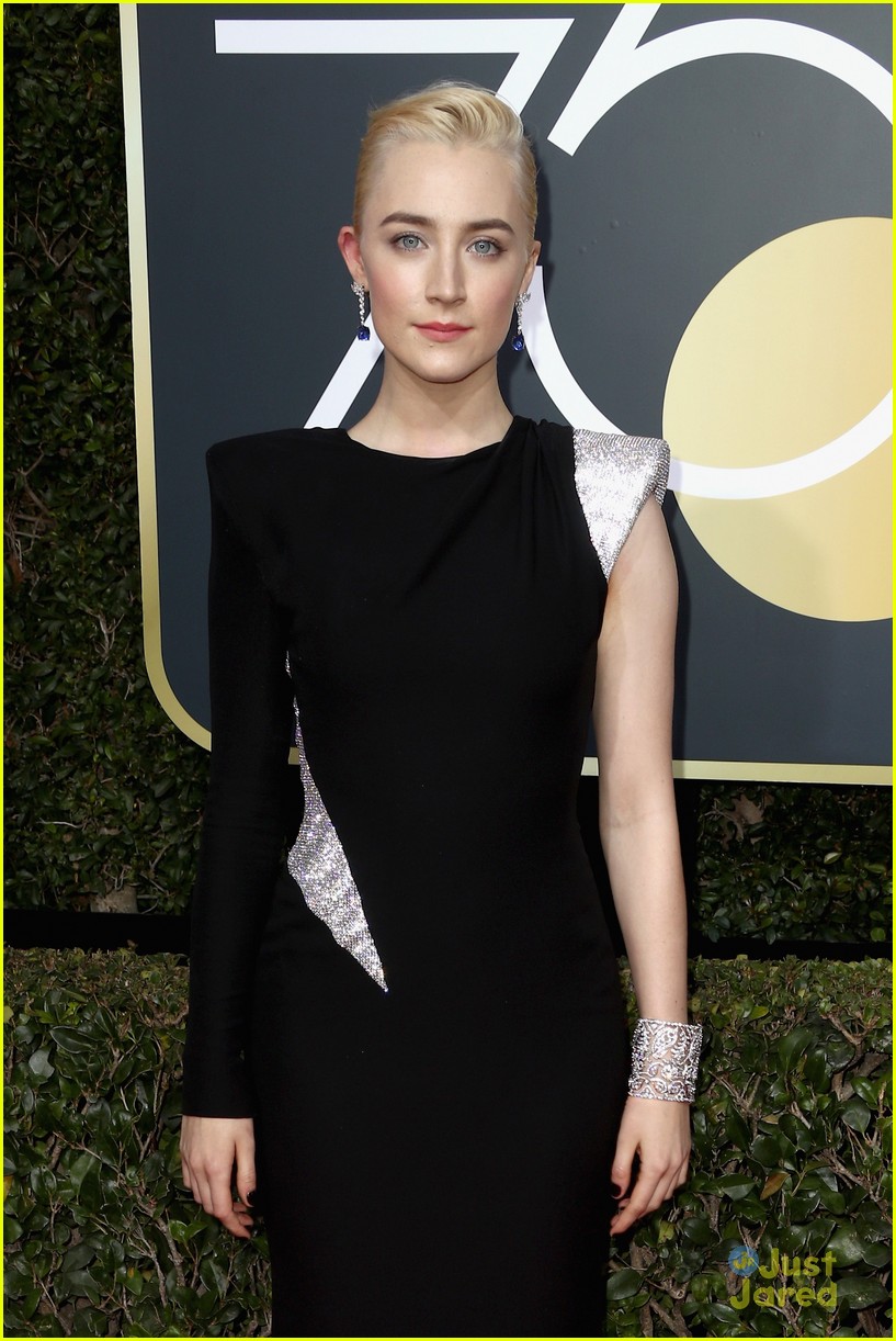 Lady Bird's Saoirse Ronan & Timothee Chalamet Hit Golden Globes 2018(00)