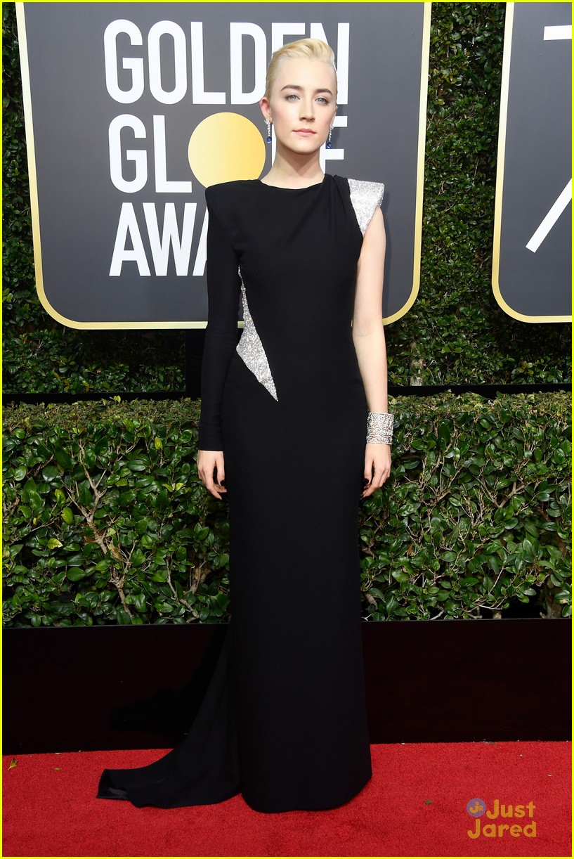 Lady Bird's Saoirse Ronan & Timothee Chalamet Hit Golden Globes 2018 ...