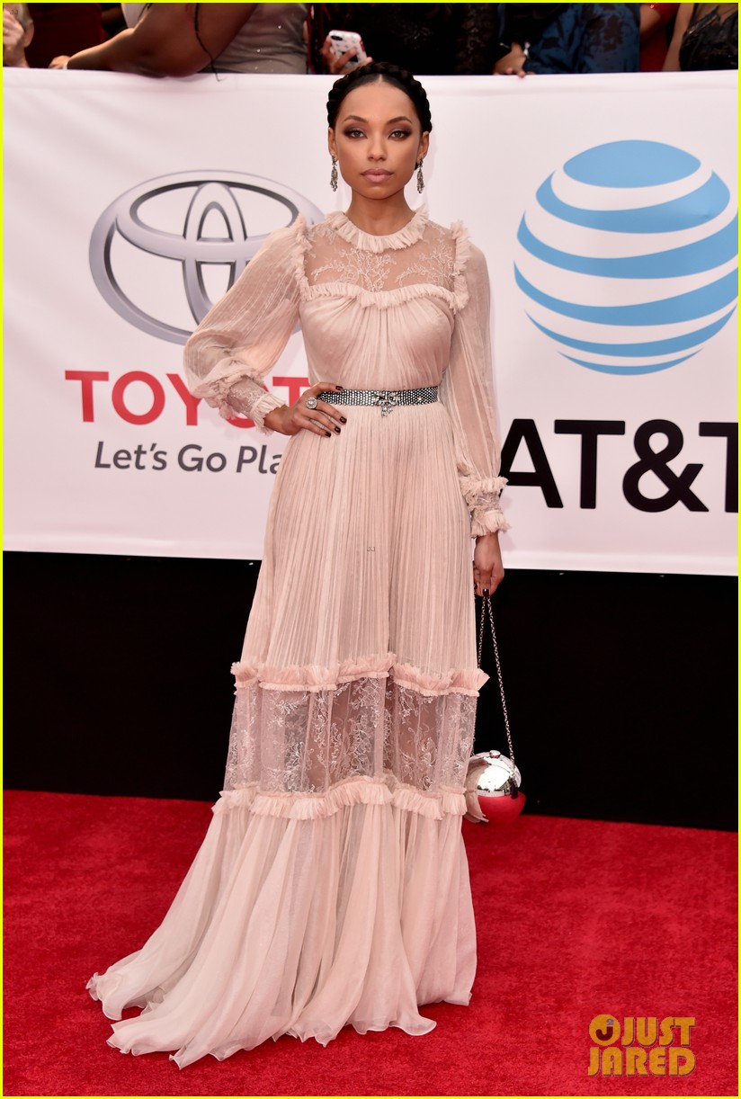 Full Sized Photo of yara shahidi storm reid naacp image awards 2018 10 ...