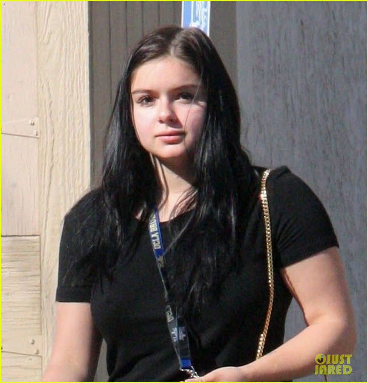 Ariel Winter Goes Makeup Free For Weekend Errand Run | Photo 1139280