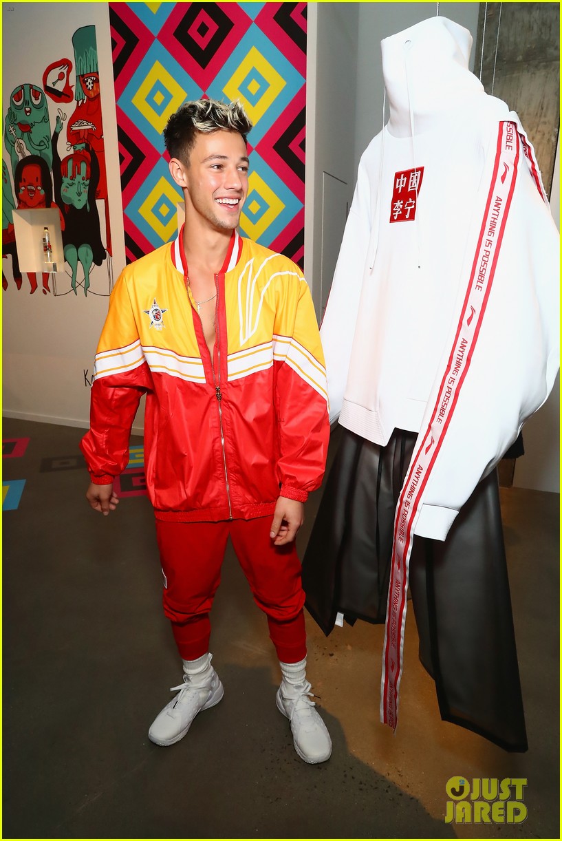 Full Sized Photo Of Cameron Dallas Sits Shirtless In Ni Ling Front Row At Nyfw 18 Cameron 2987