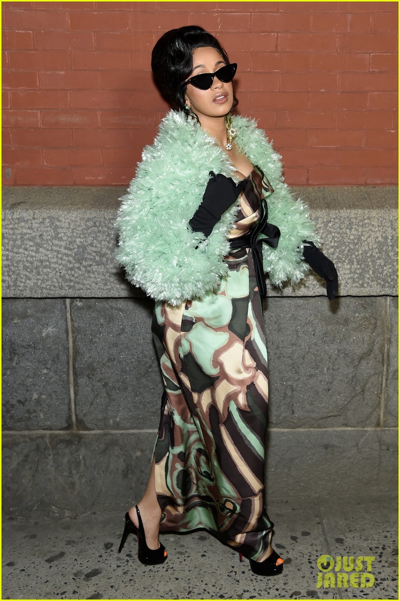 Full Sized Photo of cardi b is glam in green at marc jacobs fashion