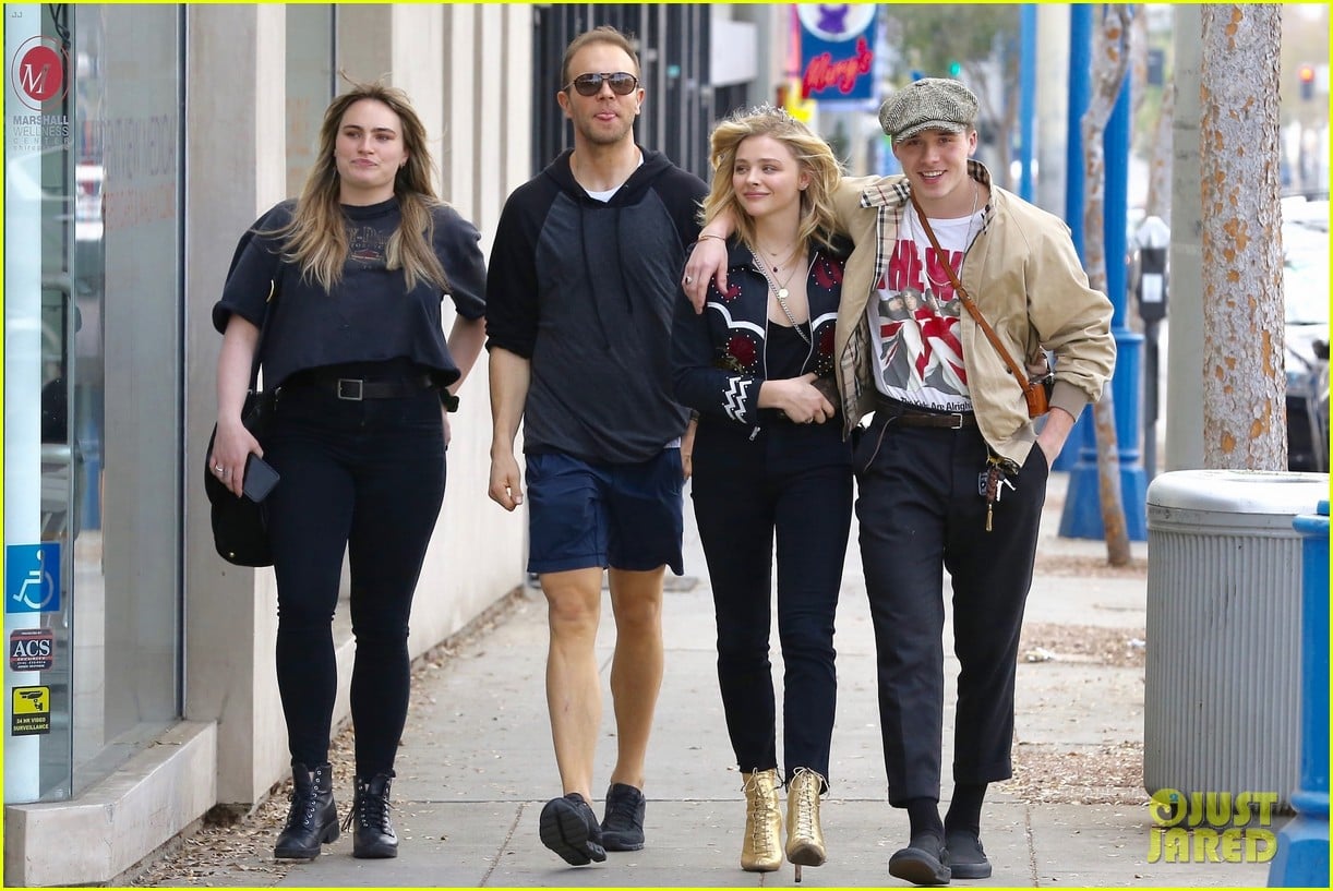 Chloe Moretz Goes Out For a Birthday Brunch with Brooklyn Beckham: Photo  1139202 | Brooklyn Beckham, Chloe Moretz, Kathryn Gallagher Pictures | Just  Jared Jr.