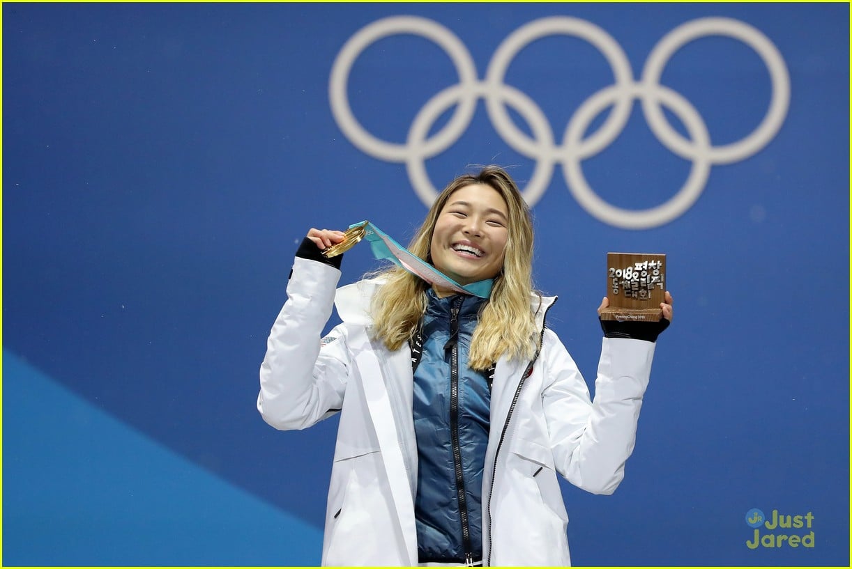 Full Sized Photo of chloe kim gold medal olympics cry tweets 02 ...