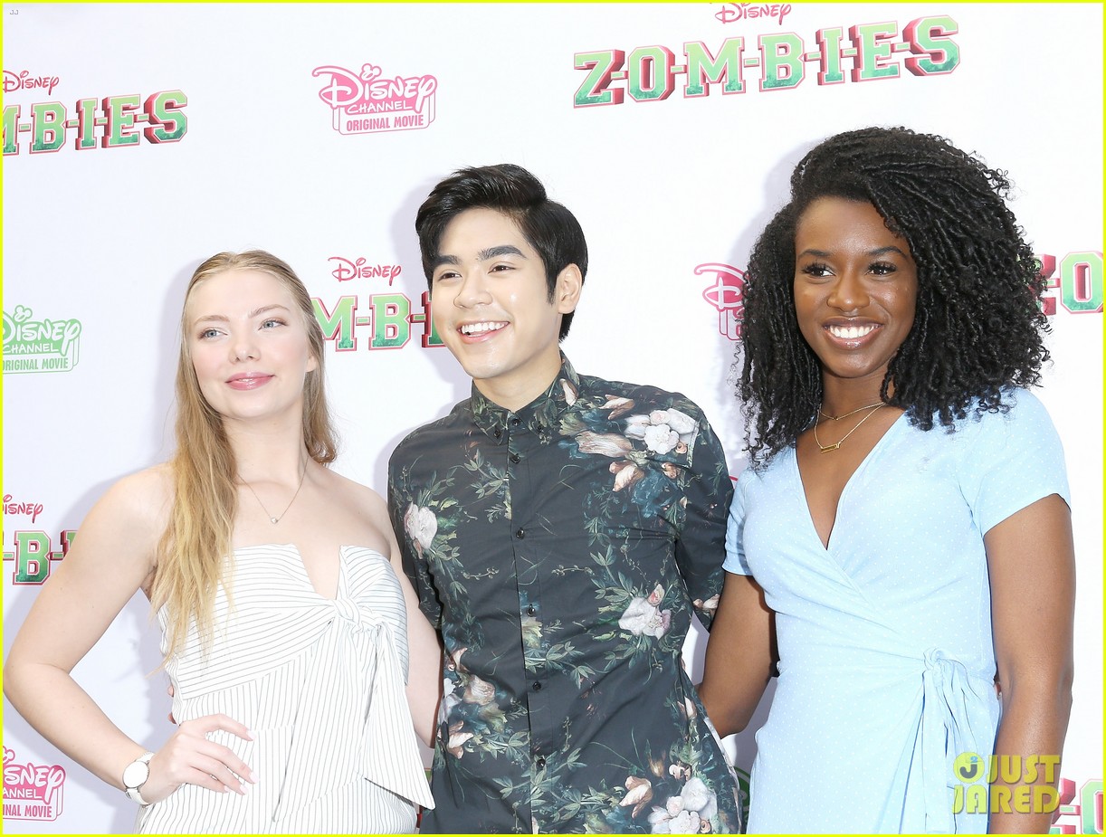 Meg Donnelly And Milo Manheim Join Zombies Co Stars At Premiere Photo 1137498 Photo Gallery 8617