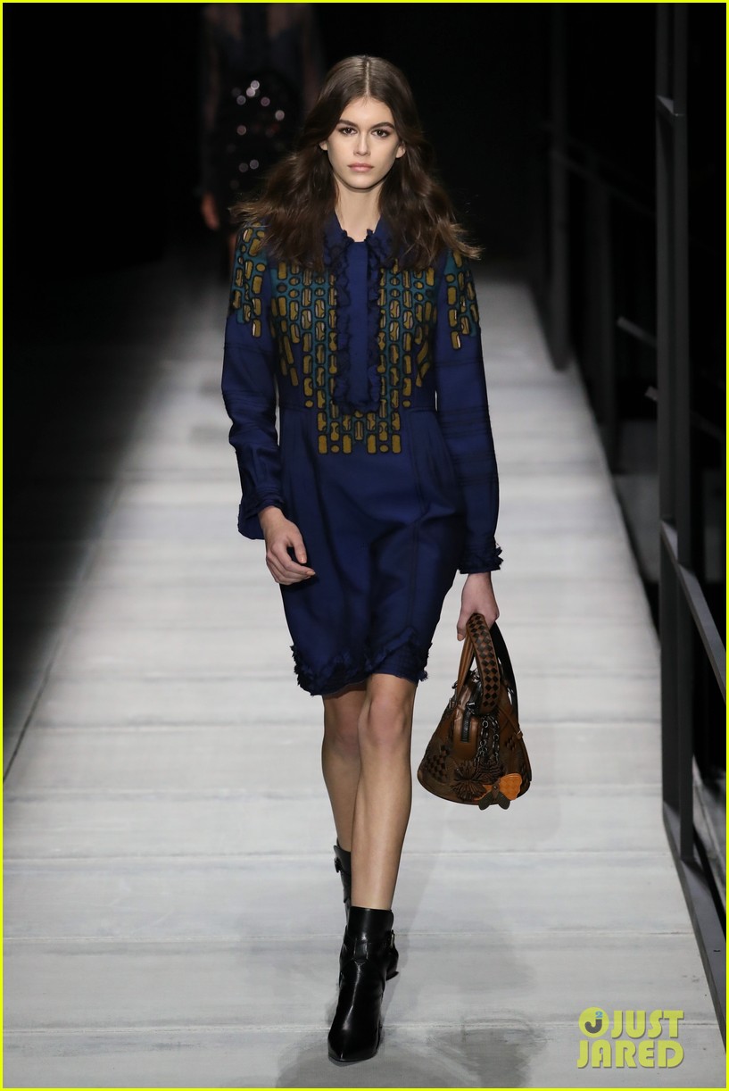 Kaia Gerber Rocks 'No After Party' Tights During NYFW! | Photo 1139140 ...