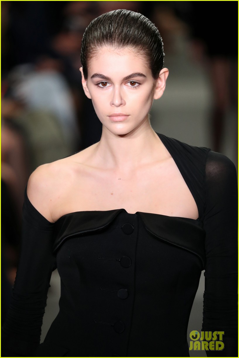Kaia Gerber Rocks 'No After Party' Tights During NYFW! | Photo 1139147