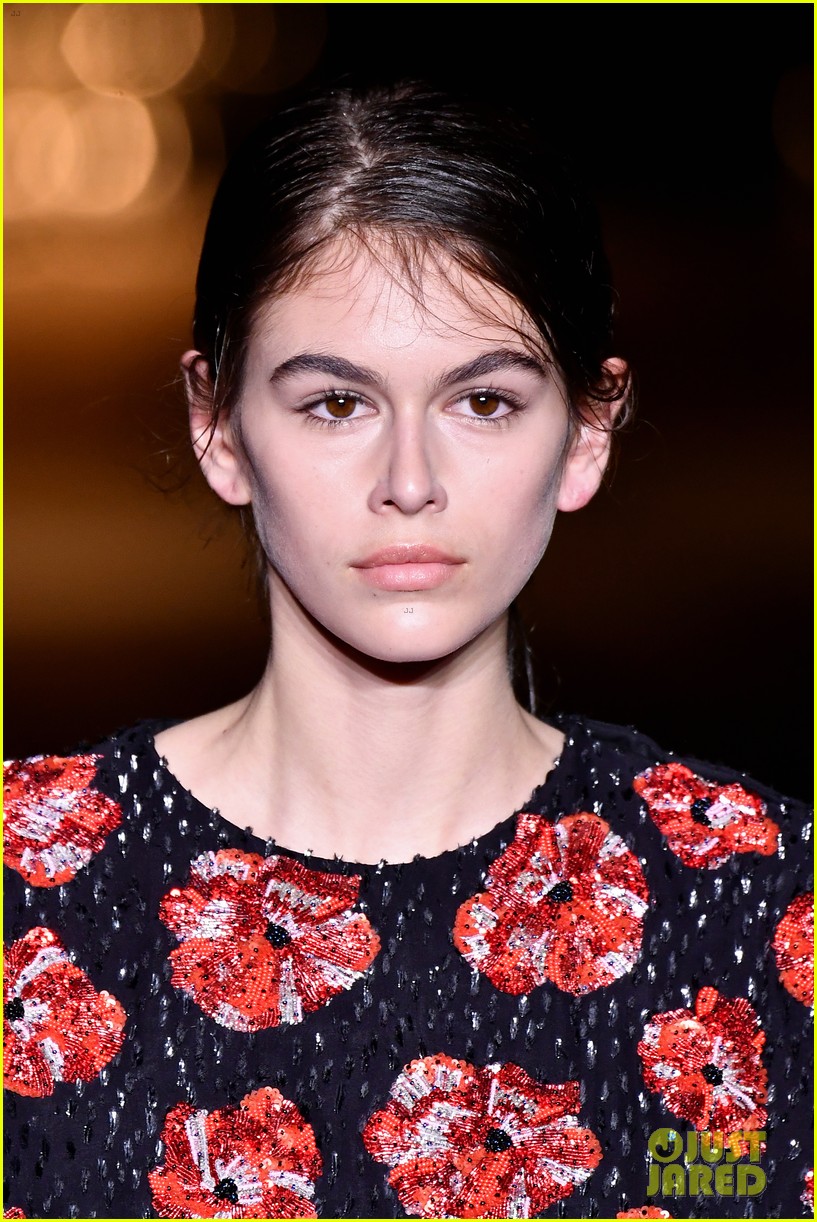 Kaia Gerber Stuns in Flowers on Saint Laurent Runway! | Photo 1143081 ...