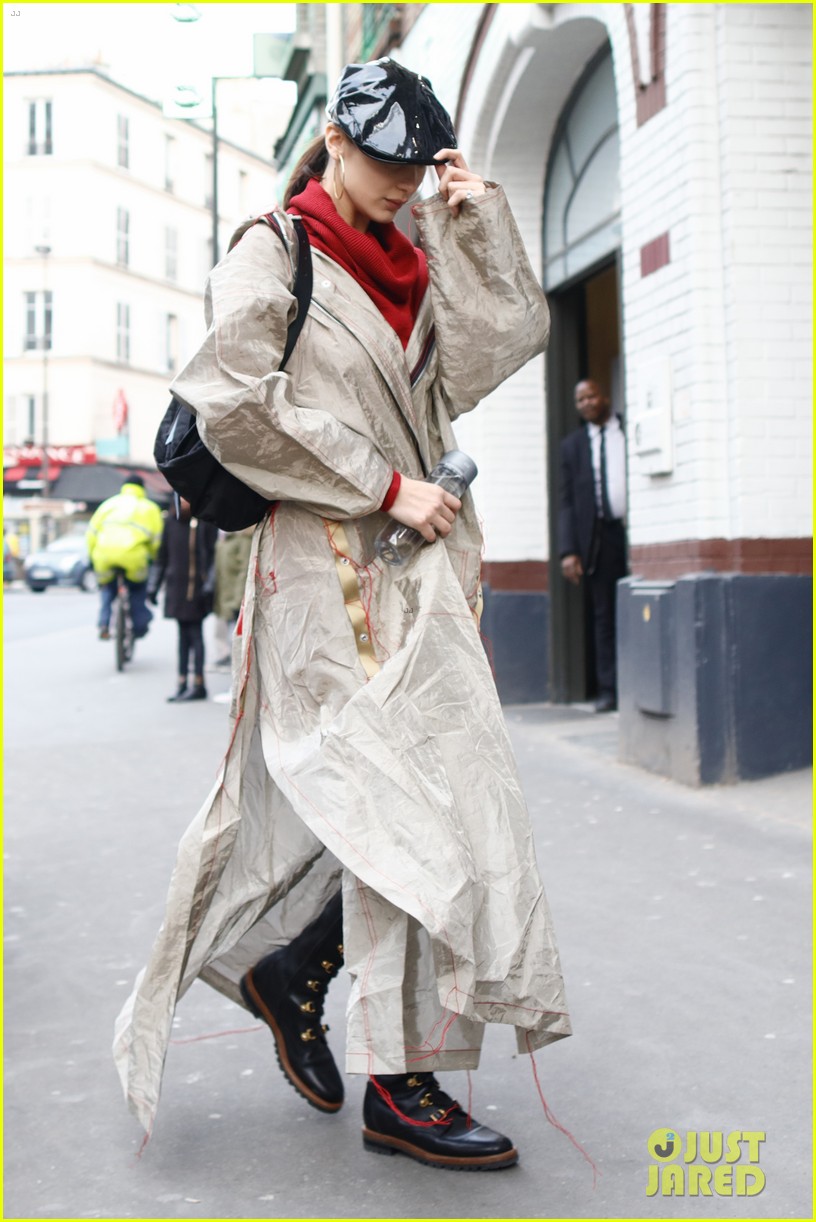 Gigi & Bella Hadid Continue To Rock Paris Fashion Week! | Photo 1143264 ...