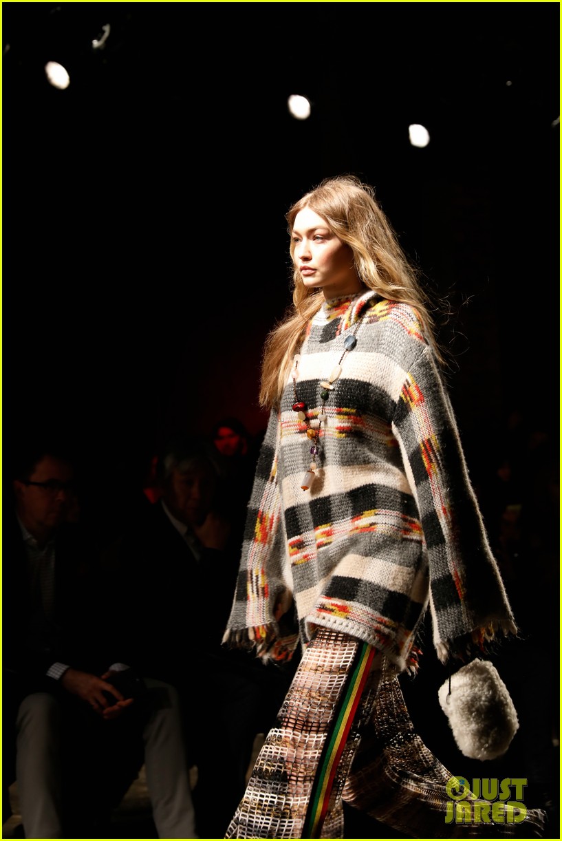 Full Sized Photo of gigi hadid opens missoni show during milan fashion