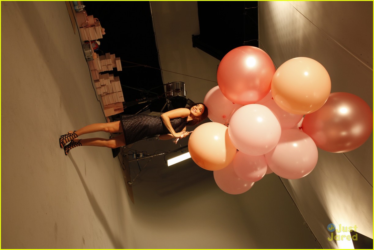 Sarah Hyland Stars in New Candie's Fashion Campaign! | Photo 1141270