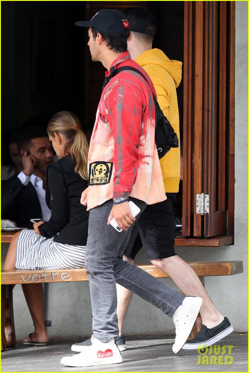 Nick & Joe Jonas Sport Bright Colors for Breakfast in Sydney Photo 1142852 Photo Gallery
