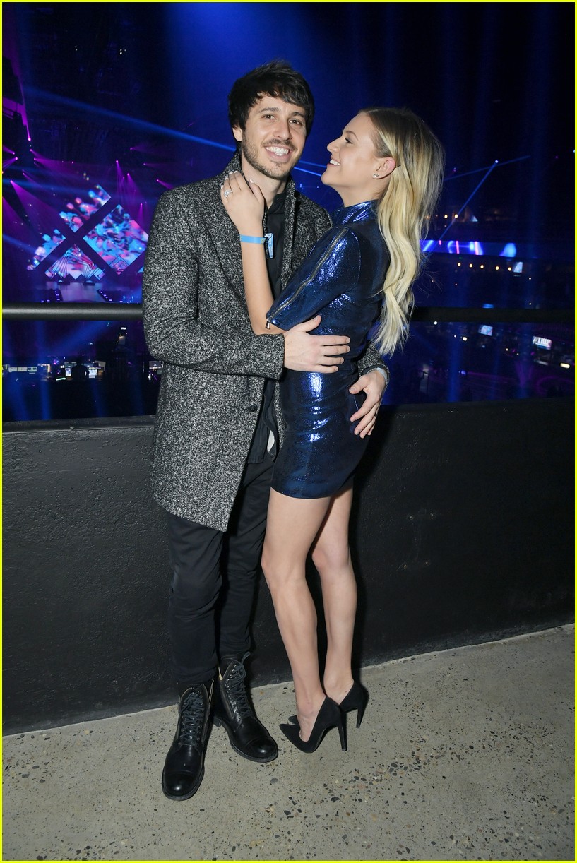 Kelsea Ballerini & Husband Morgan Evans Couple Up For Super Bowl Party ...