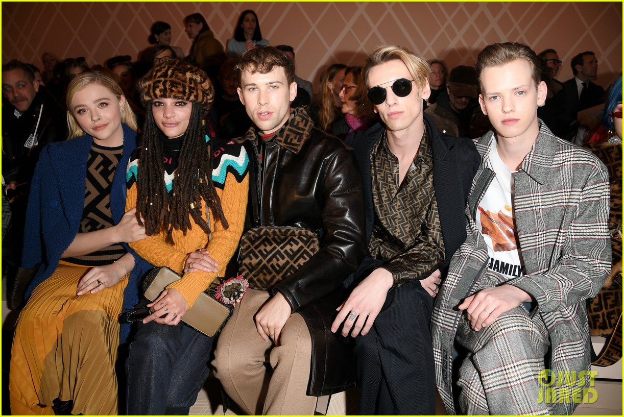 chloe moretz joins friends at fendi fashion show 03