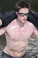 robert pattinson bares ripped body while shirtless in antigua 14